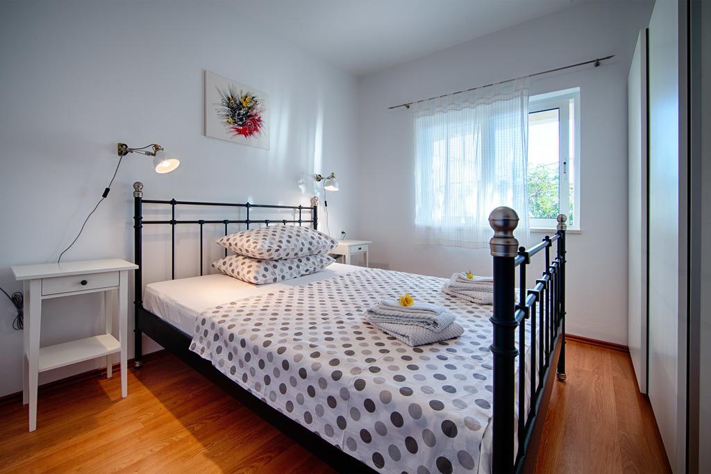 Apartments Zambarlin Komiža Δωμάτιο φωτογραφία