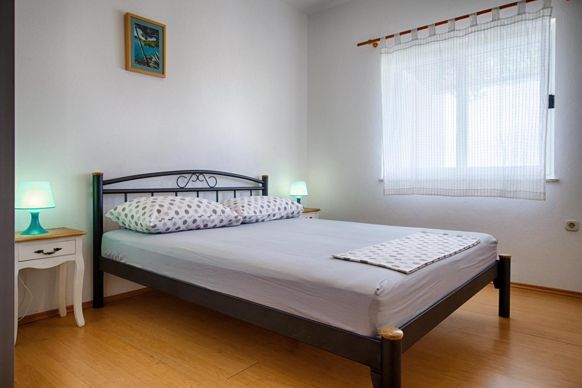 Apartments Zambarlin Komiža Εξωτερικό φωτογραφία