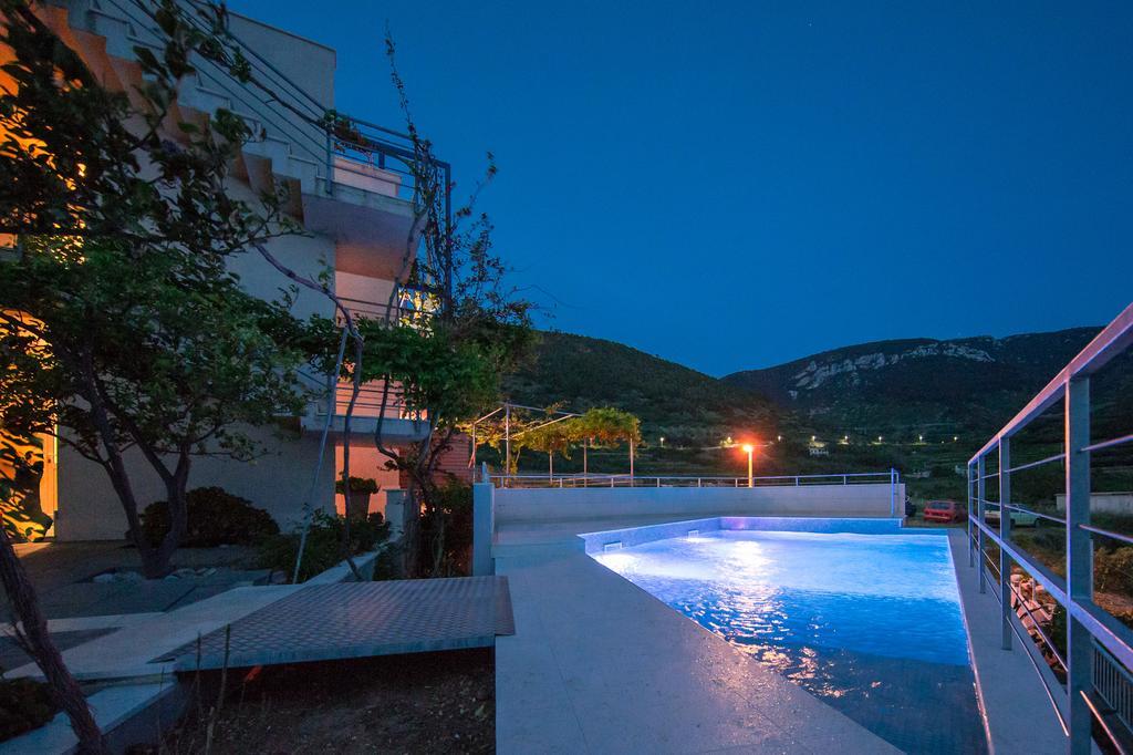 Apartments Zambarlin Komiža Εξωτερικό φωτογραφία