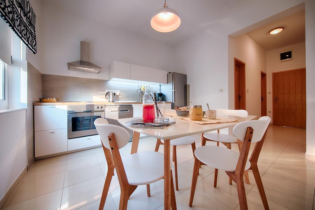 Apartments Zambarlin Komiža Εξωτερικό φωτογραφία