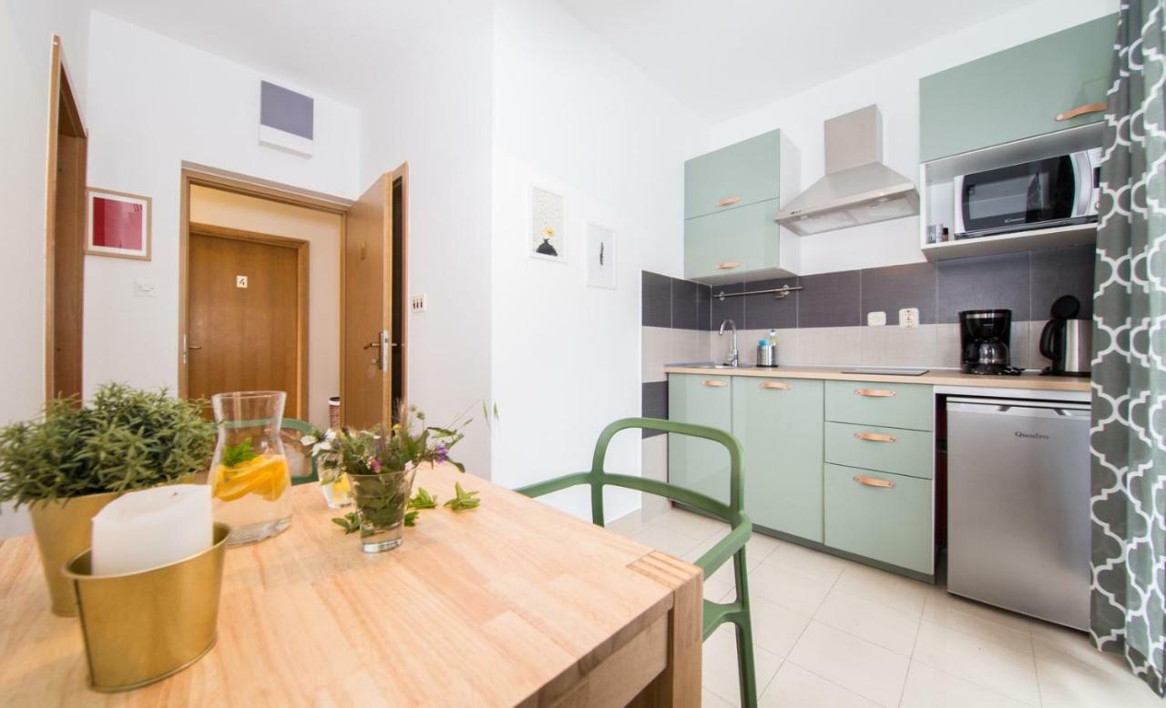Apartments Zambarlin Komiža Εξωτερικό φωτογραφία
